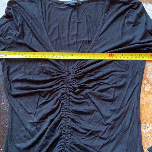 Ambiance V neck scrunch front black Longsleeve T - Picture 6 of 8